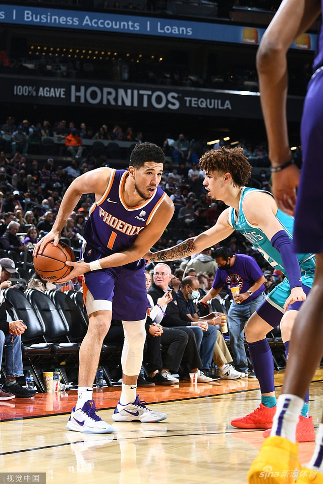 行短传配合 行短传配合